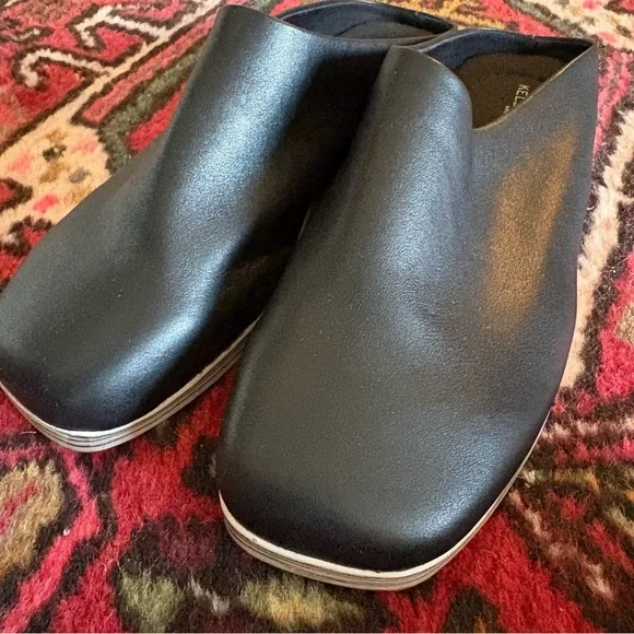 Kelsi Dagger Black Mules - Picture 2 of 4